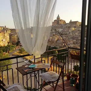 Apartment D'artista Italy
