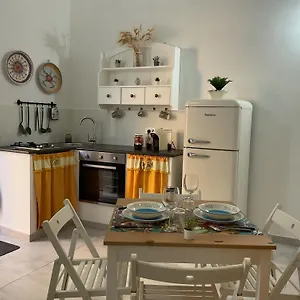  Holiday home Rossaroll Italy